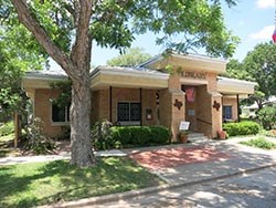 Smithville Public Library Logo